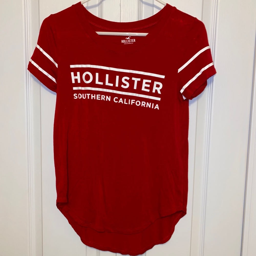 Red Hollister T-shirt